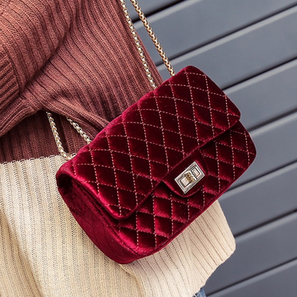 !!!LAST ONE!!! Quilted Velour Bag - Picture 2 of 8